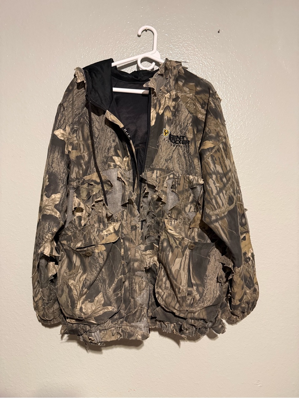 Leafy Camouflage Mossy Oak Scent Blocker Hunting Jacket and Pants Set